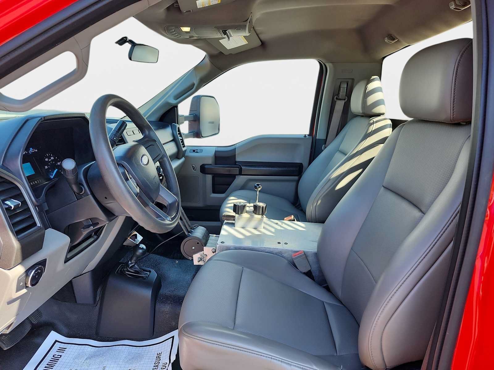 Used 2019 Ford F550 4x4 Regular Cab Super Duty image 11