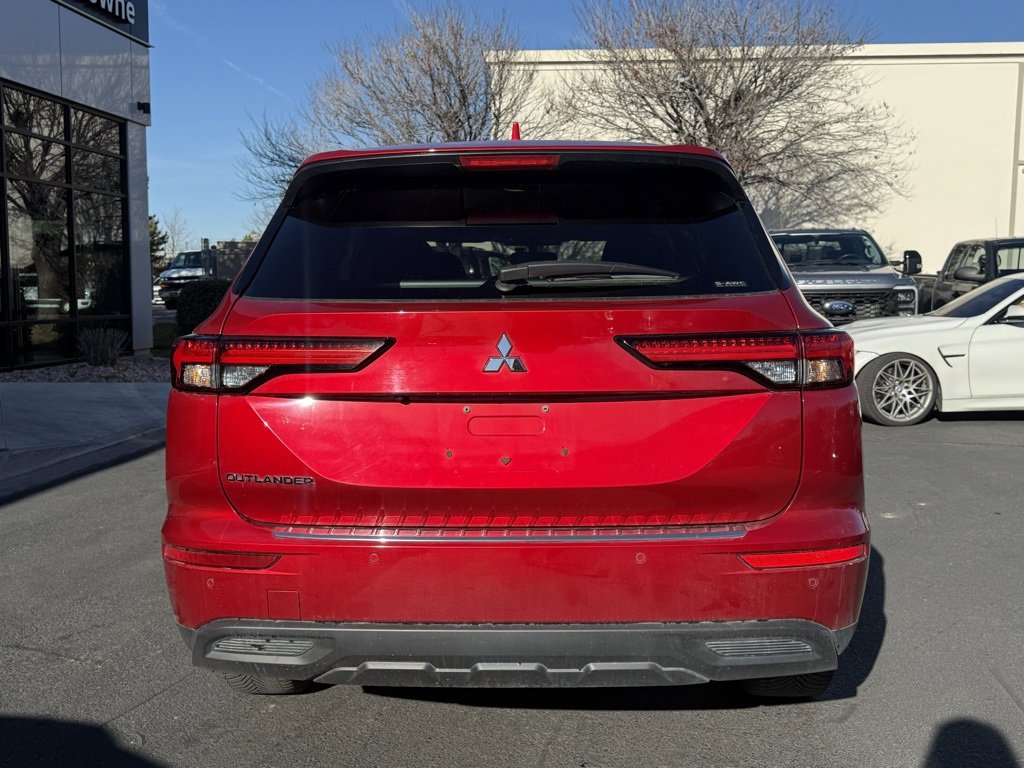 Used 2022 Mitsubishi Outlander ES image 6
