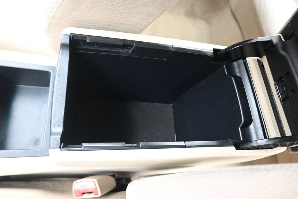 Used 2012 Toyota Camry LE FWD image 20