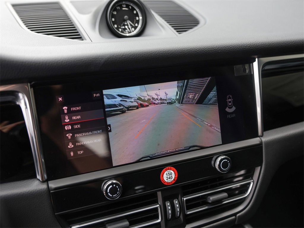 Used 2025 Porsche Macan image 22