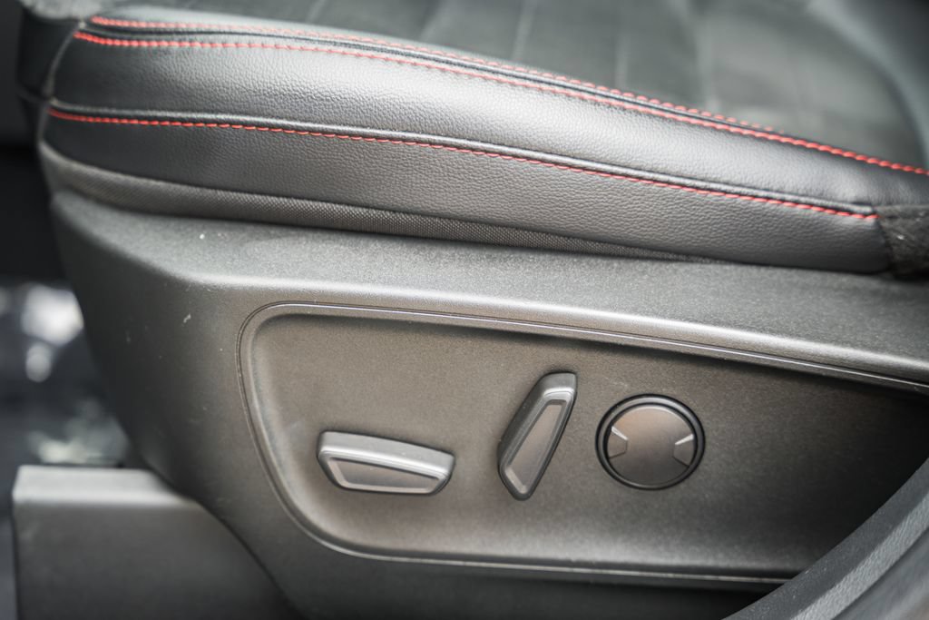 Used 2022 Ford Escape SEL w/ SEL Stealth AWD Package image 39