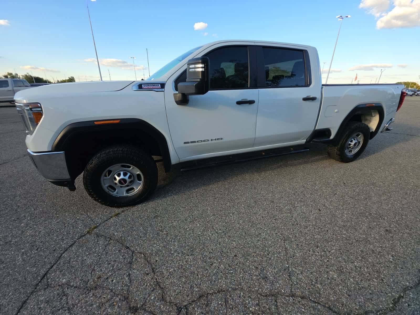 Used 2021 GMC Sierra 2500 4x4 Crew Cab w/ Convenience Package image 14