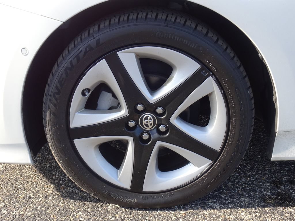 Used 2018 Toyota Prius Four Touring FWD image 28
