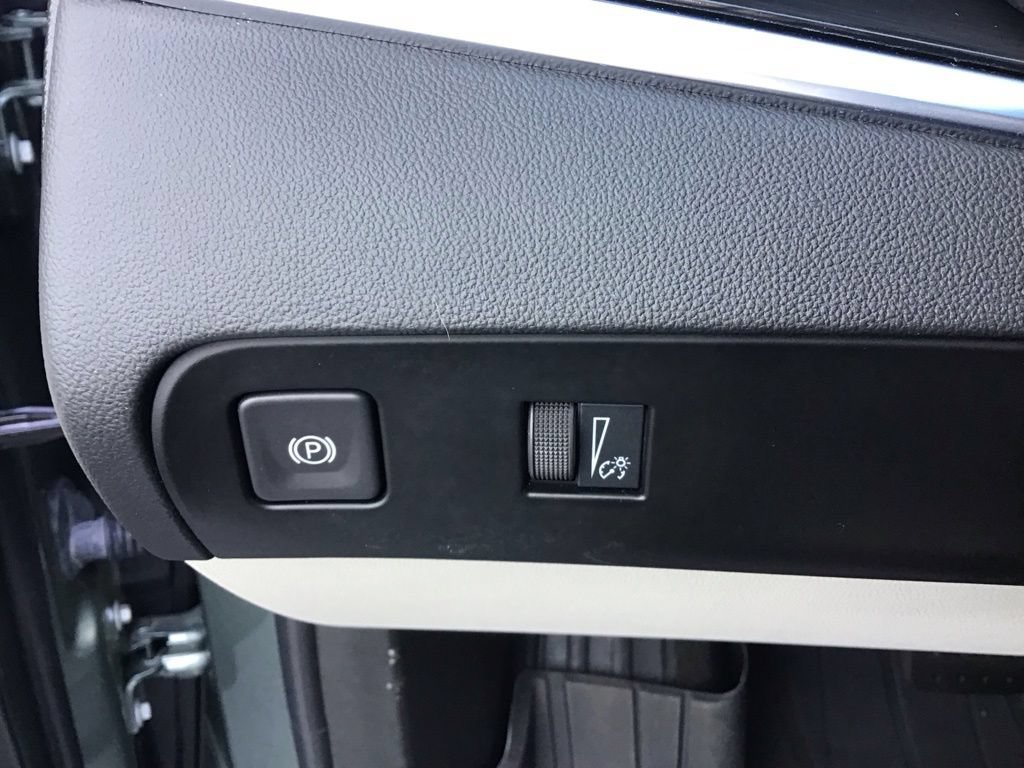 Used 2024 Buick Enclave Essence w/ Trailering Package, 5000 lbs. FWD image 21