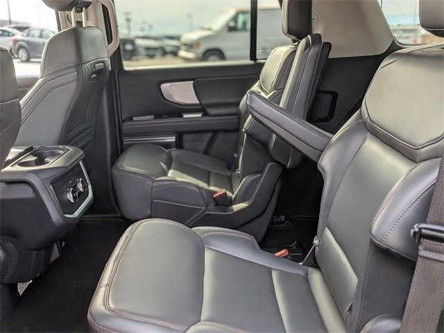 Used 2025 Ford Expedition Active image 27