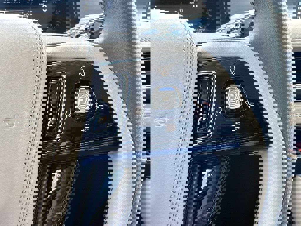 Used 2023 Lincoln Aviator AWD w/ Class IV Trailer Tow Package image 22