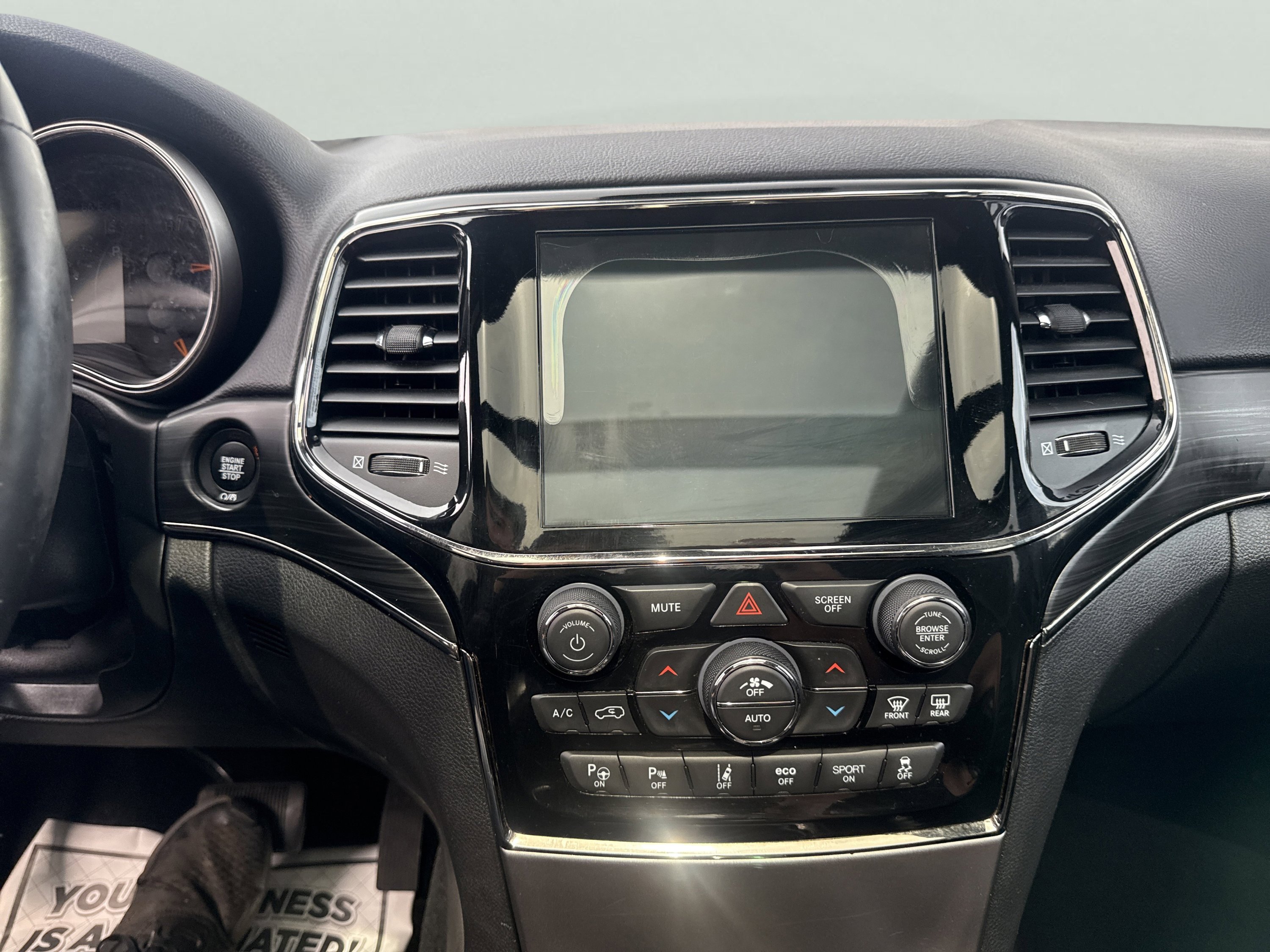 Used 2020 Jeep Grand Cherokee Limited X image 20