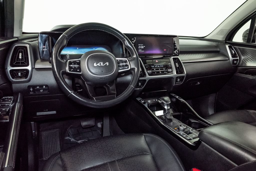 Used 2023 Kia Sorento SX AWD/4WD image 7