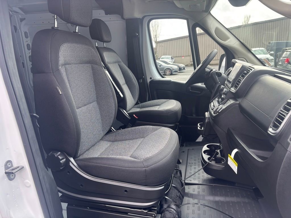 New 2026 RAM ProMaster 3500 w/ Quick Order Package 22G SLT image 10