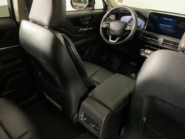 Used 2025 Lincoln Corsair Reserve AWD/4WD image 34