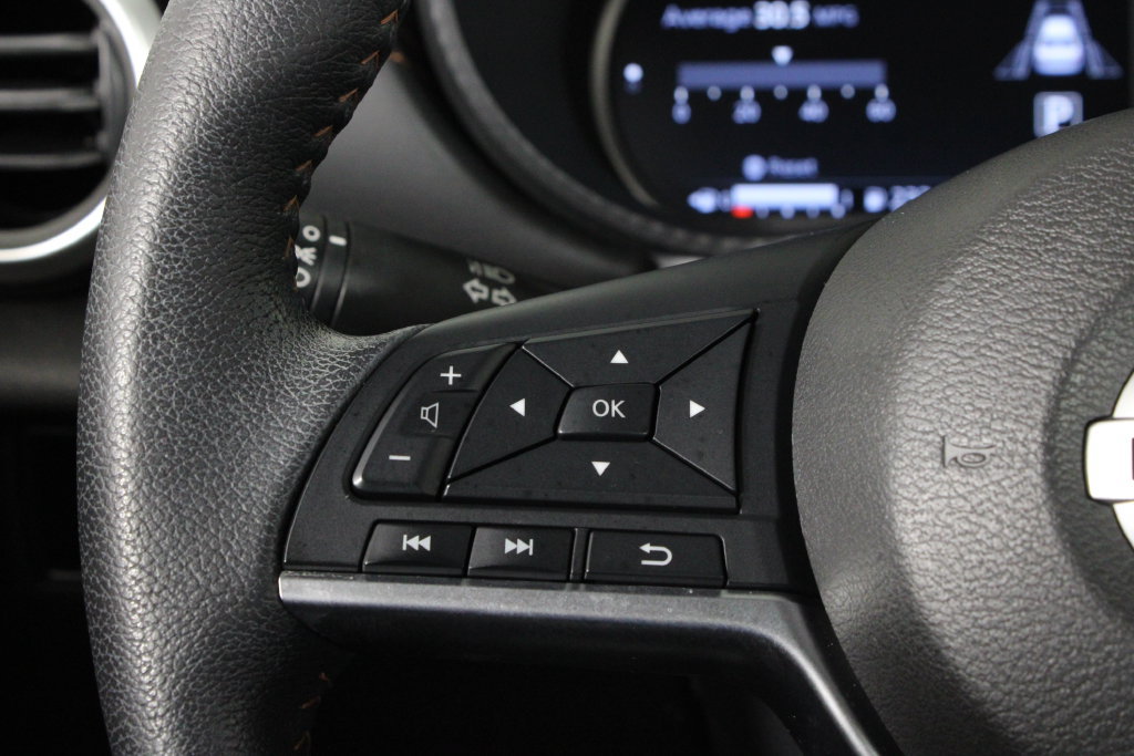 Certified 2022 Nissan Versa SR w/ Trunk Package FWD image 25