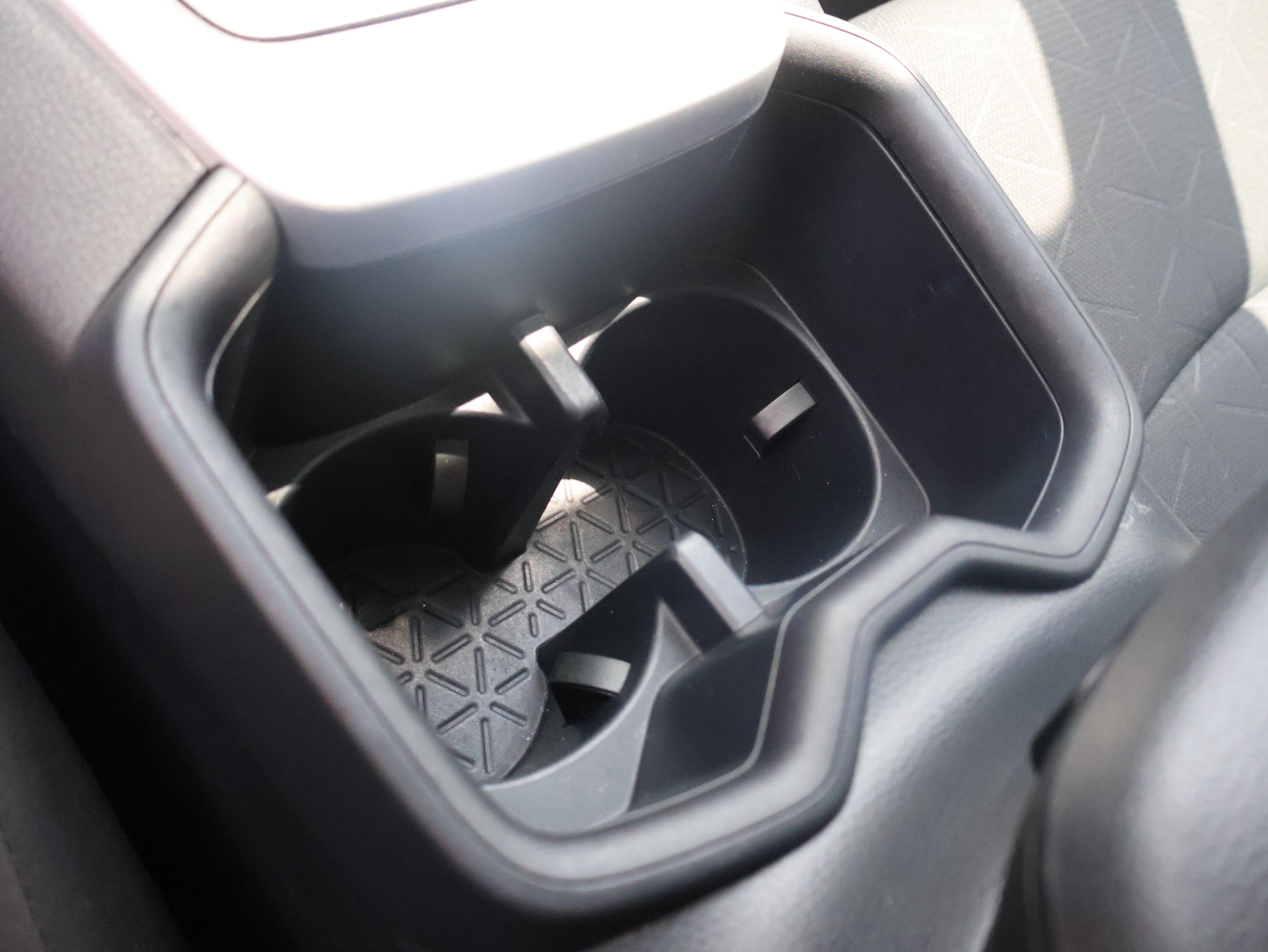 Used 2025 Toyota RAV4 XLE AWD/4WD image 26