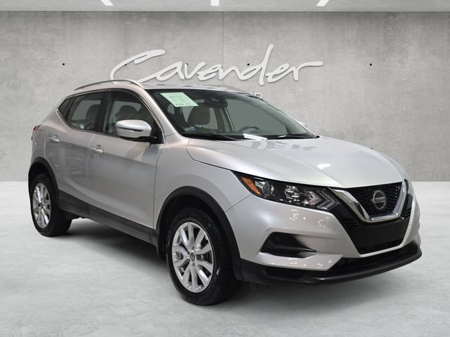 Used 2020 Nissan Rogue Sport SV FWD image 2