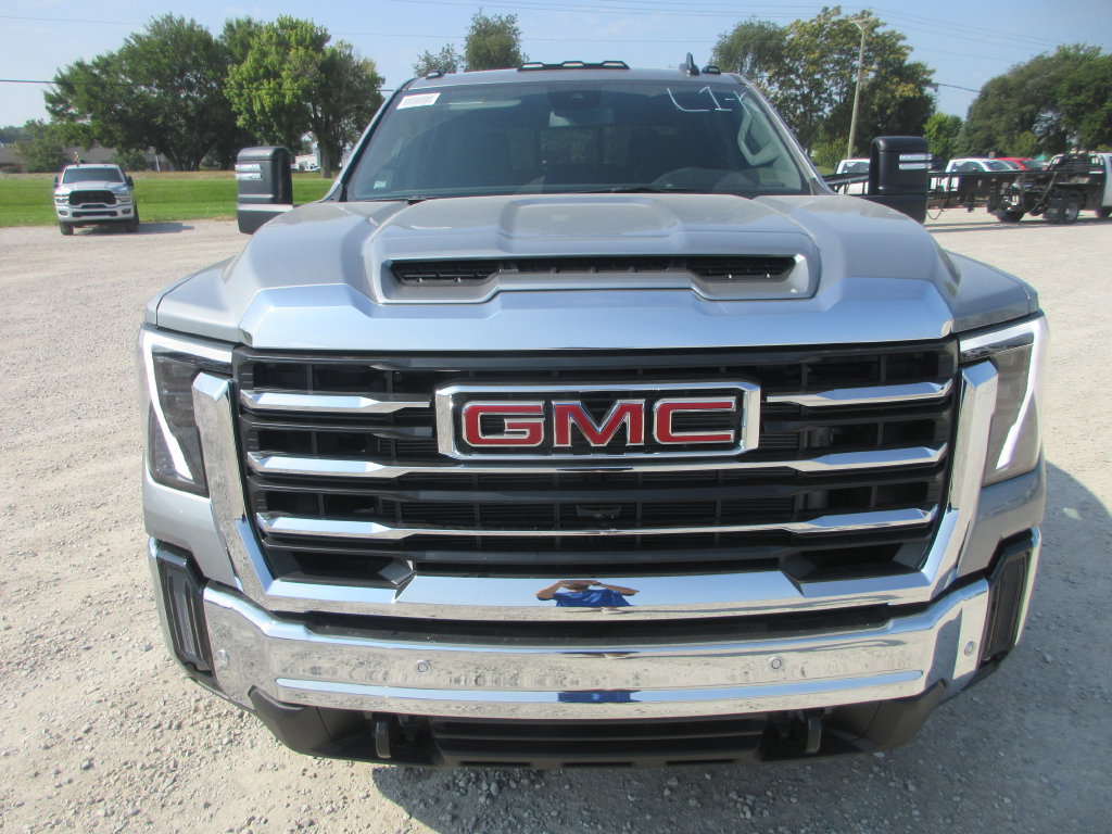 New 2026 GMC Sierra 2500 SLE w/ SLE Value Package; AWD/4WD image 12