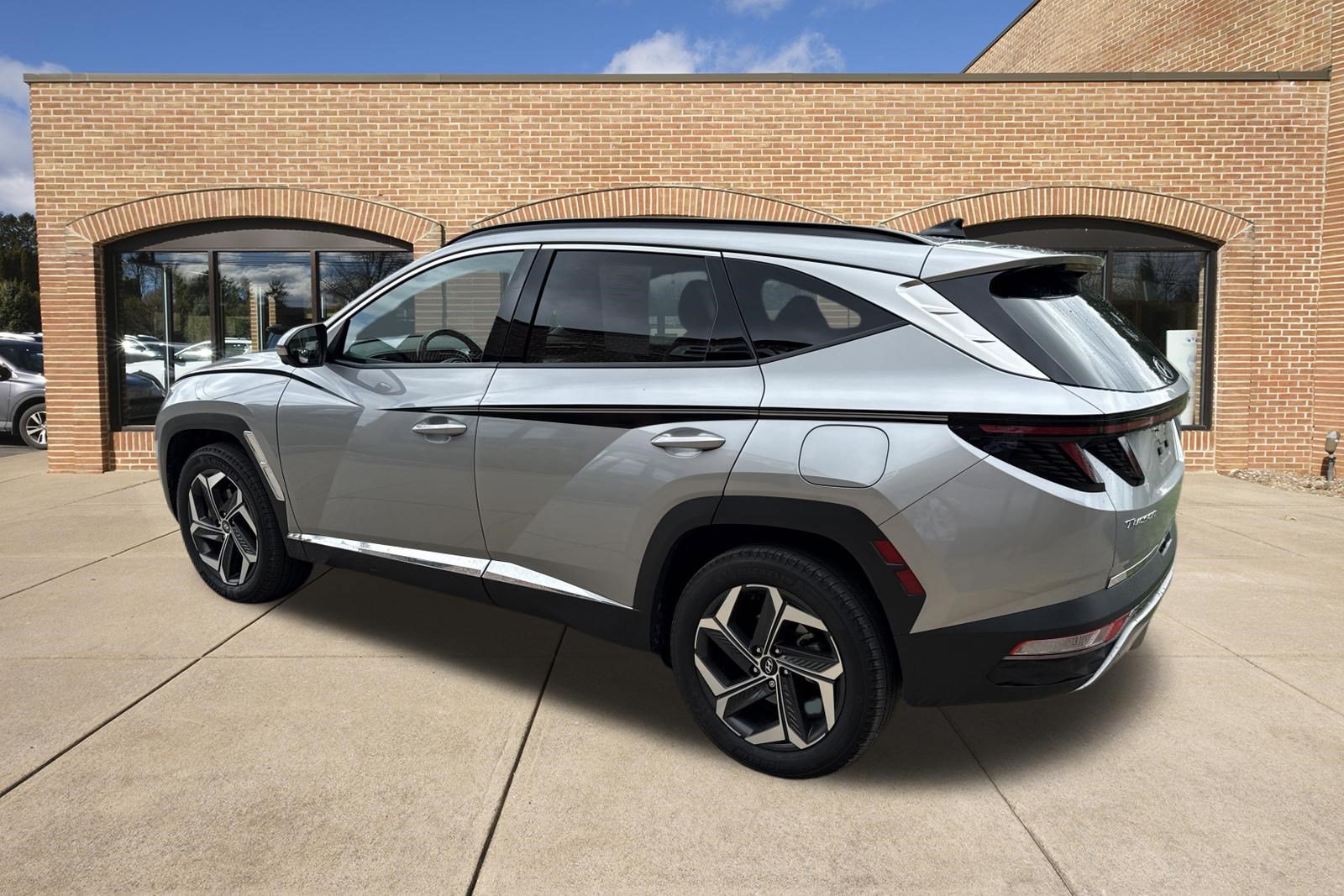 Used 2022 Hyundai Tucson Limited w/ Cargo Package AWD/4WD image 6