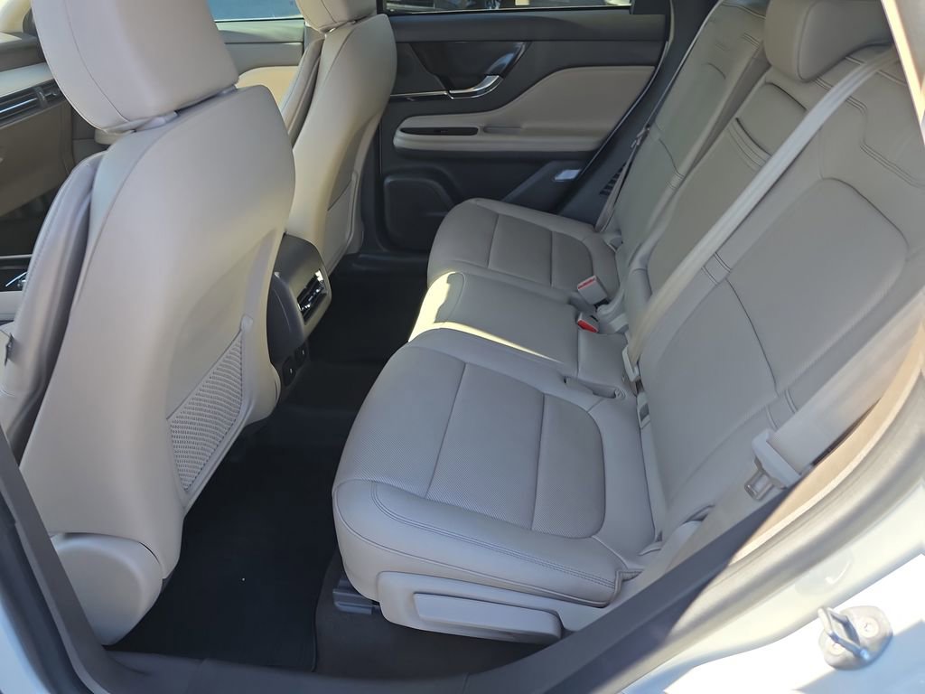 Used 2023 Lincoln Corsair Grand Touring w/ Equipment Group 301A image 10