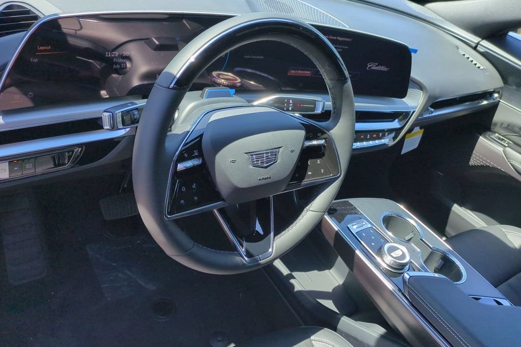 New 2026 Cadillac Lyriq Luxury AWD/4WD image 6