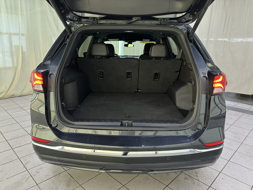 Used 2023 Chevrolet Equinox RS AWD/4WD image 8
