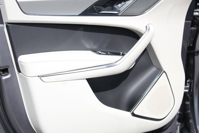 New 2026 Jaguar F-PACE R-Dynamic S image 21