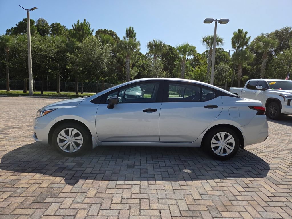 Used 2022 Nissan Versa S FWD image 8
