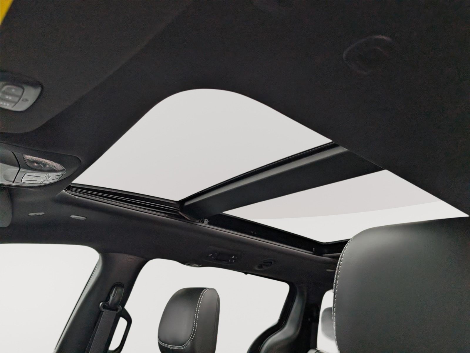 New 2027 Chrysler Pacifica Limited FWD image 6