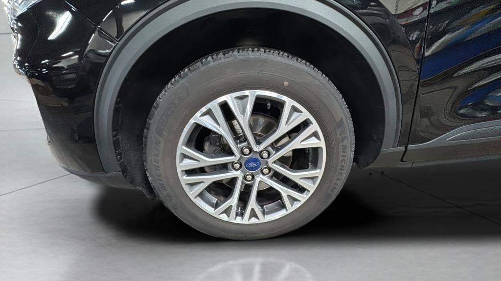 Used 2022 Ford Escape SEL image 16