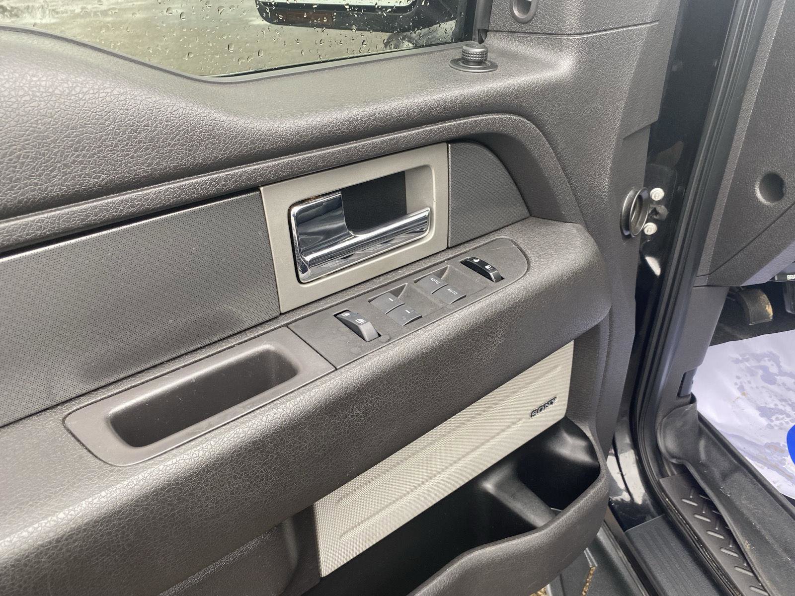 Used 2011 Ford F150 Raptor w/ Raptor Luxury Pkg image 11