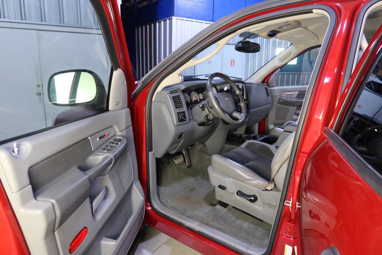 Used 2006 Dodge Ram 1500 Truck 2WD Quad Cab w/ Communication Pkg image 18