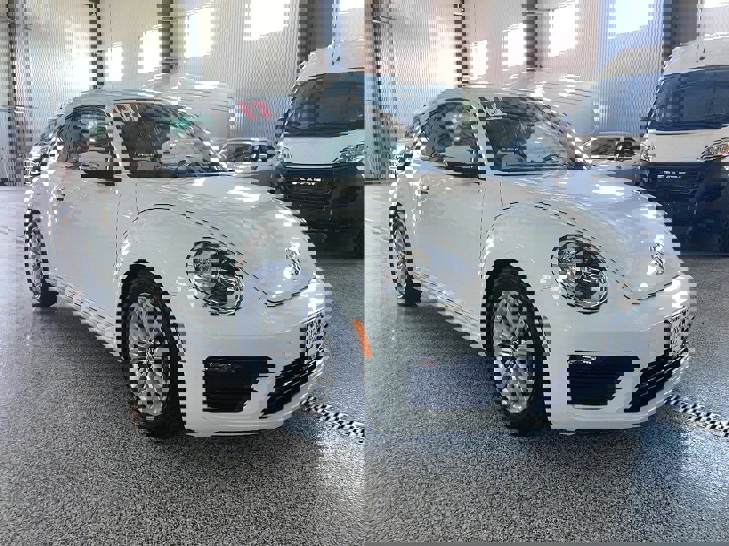 Used 2017 Volkswagen Beetle 1.8T S FWD image 1