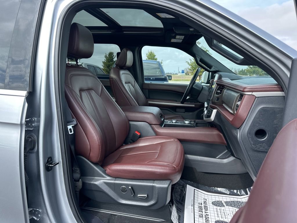 Used 2024 Ford Expedition Max Limited image 32