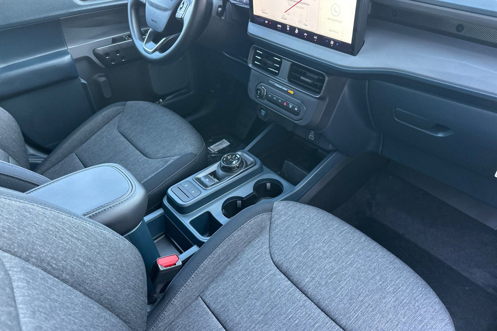 New 2025 Ford Maverick XLT w/ Black Appearance Package image 15