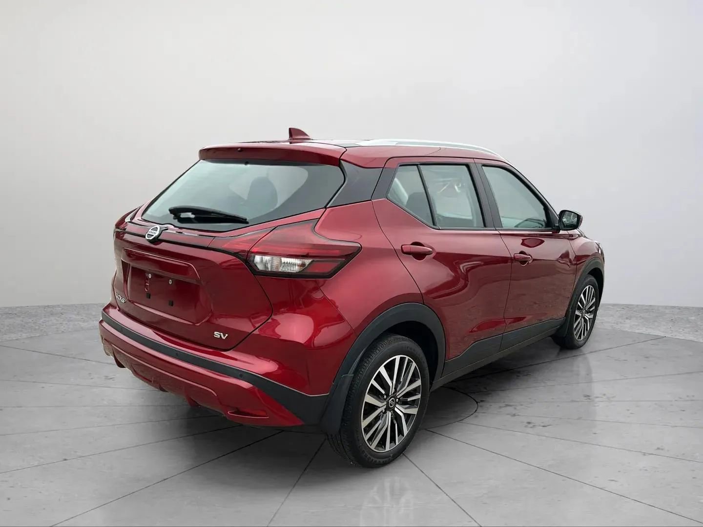Used 2021 Nissan Kicks SV image 5