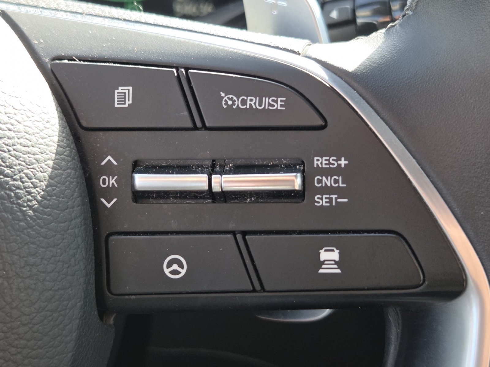 Used 2023 Hyundai Sonata Limited FWD image 12