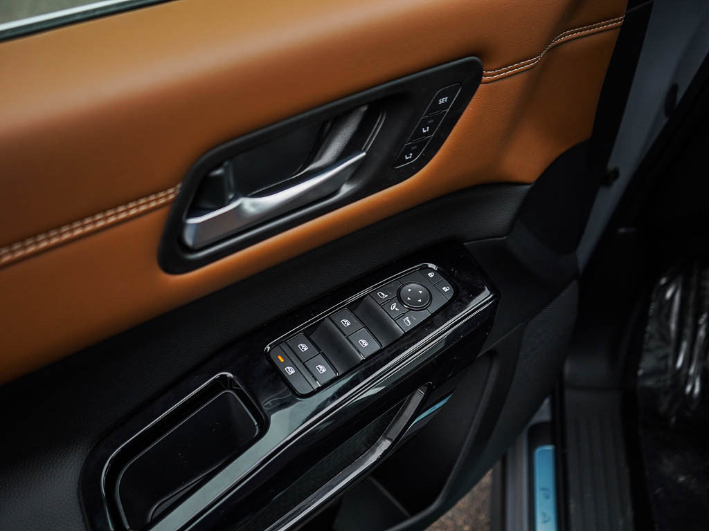 New 2026 Nissan Pathfinder Platinum AWD/4WD image 20