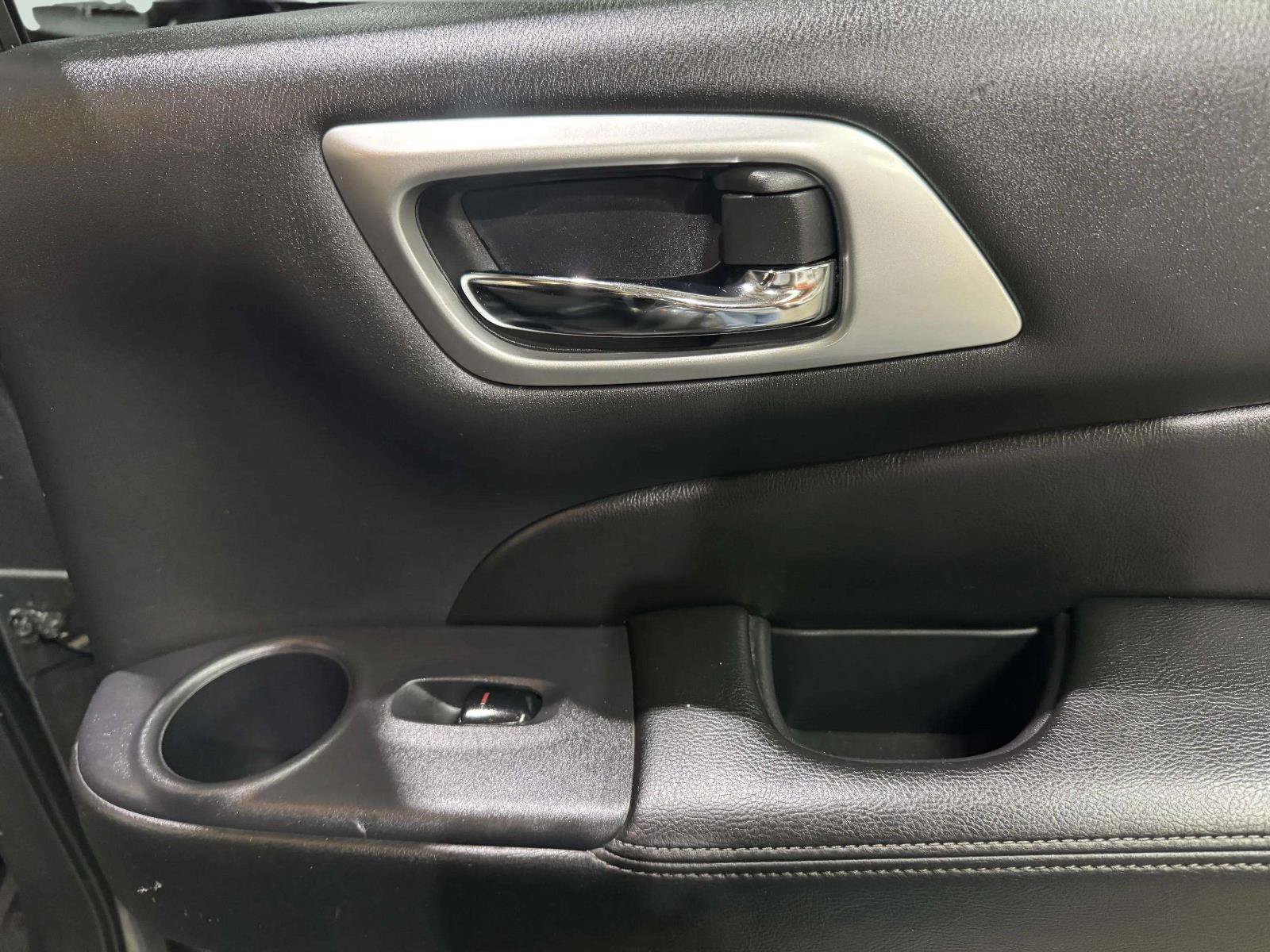 Used 2019 Nissan Pathfinder SV AWD/4WD image 51