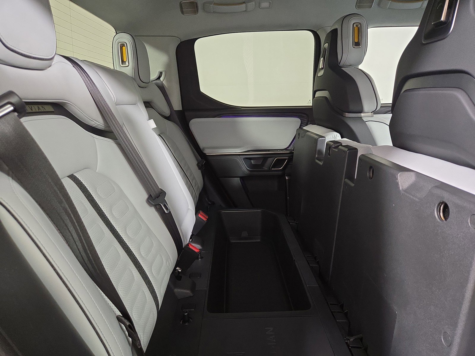 Used 2023 Rivian R1T Adventure image 24