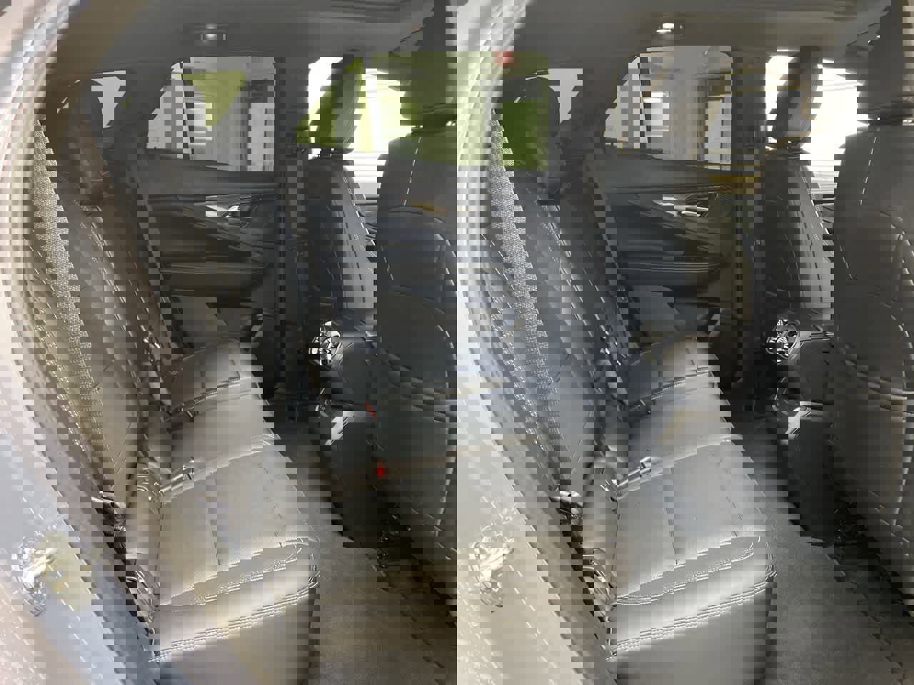 Used 2024 Chevrolet Blazer EV LT image 17