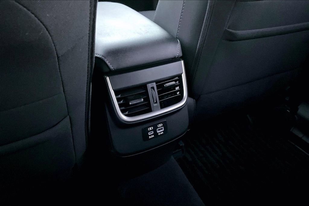 Used 2024 Subaru Outback Premium image 10