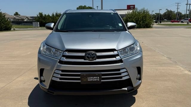 Used 2019 Toyota Highlander XLE FWD image 5