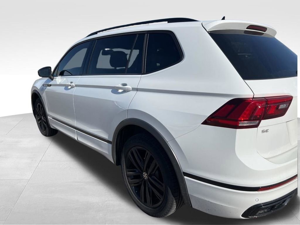 Used 2022 Volkswagen Tiguan SE R-Line AWD/4WD image 7