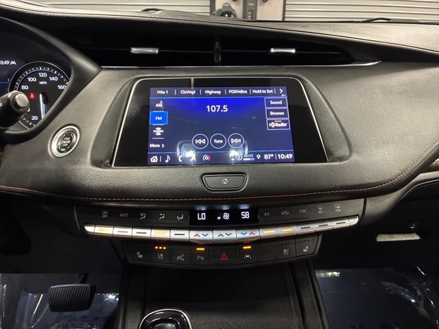 Used 2022 Cadillac XT4 Premium Luxury w/ Technology Package AWD/4WD image 19