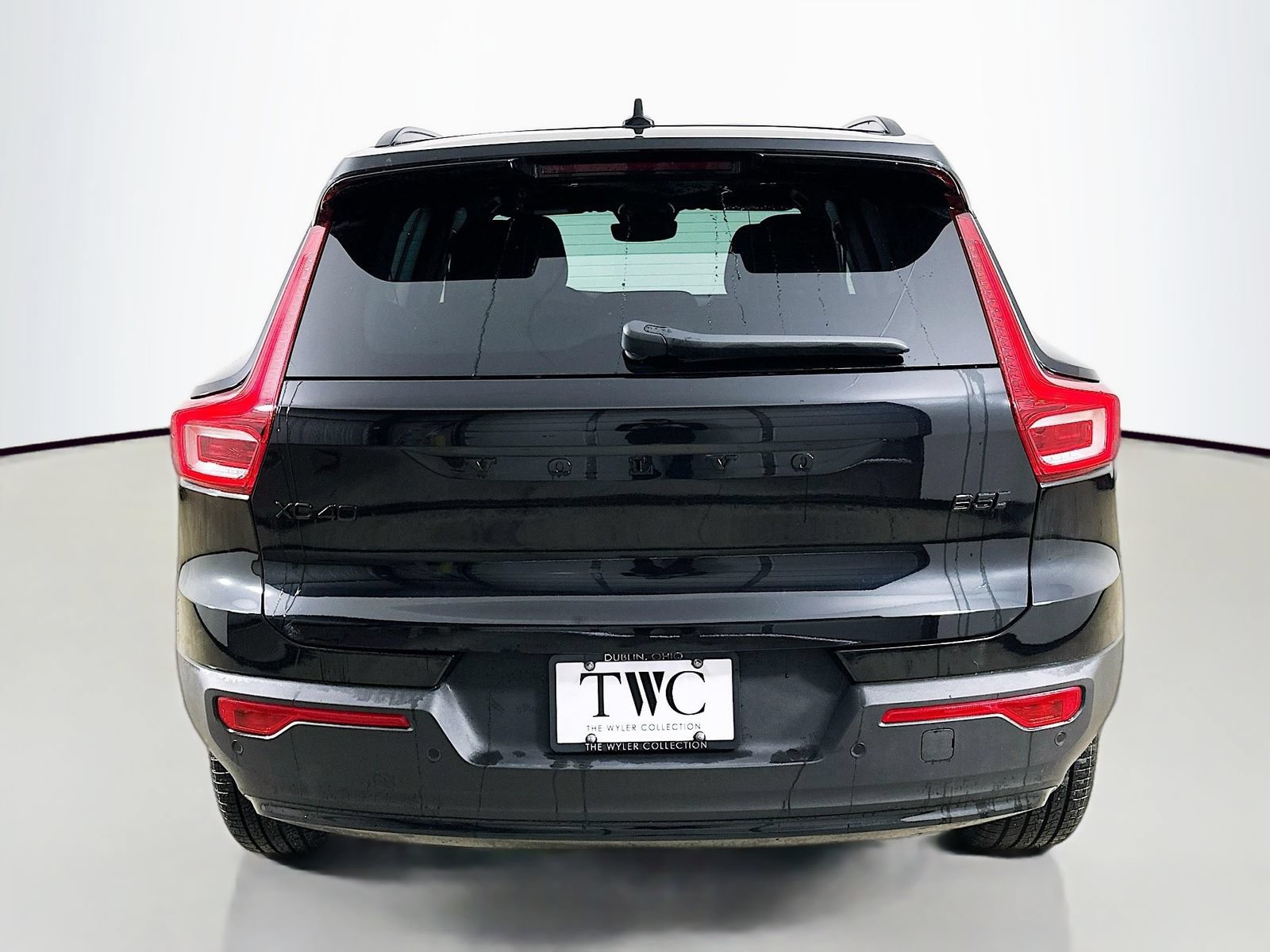 New 2026 Volvo XC40 B5 Ultra w/ Protection Package Premier AWD/4WD image 6