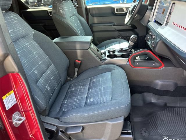 Certified 2025 Ford Bronco Heritage Edition AWD/4WD image 28