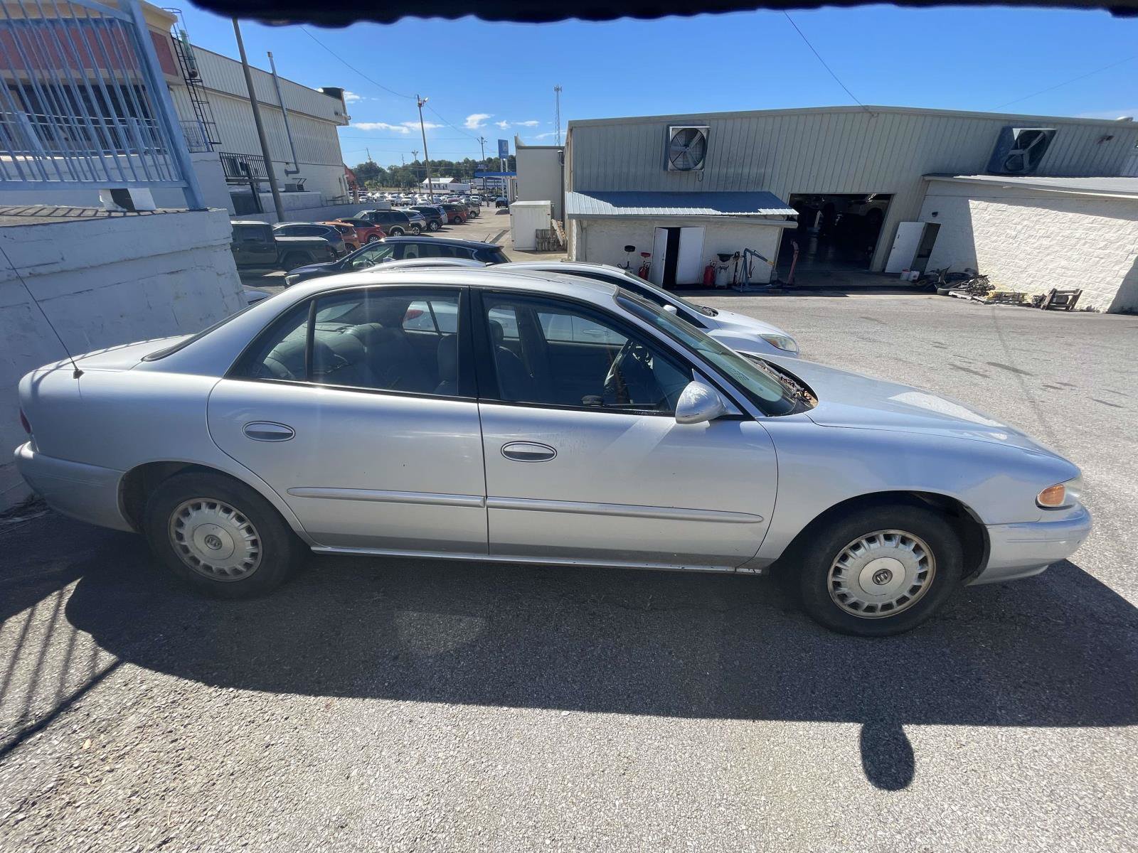 Used 2003 Buick Century Custom FWD image 2