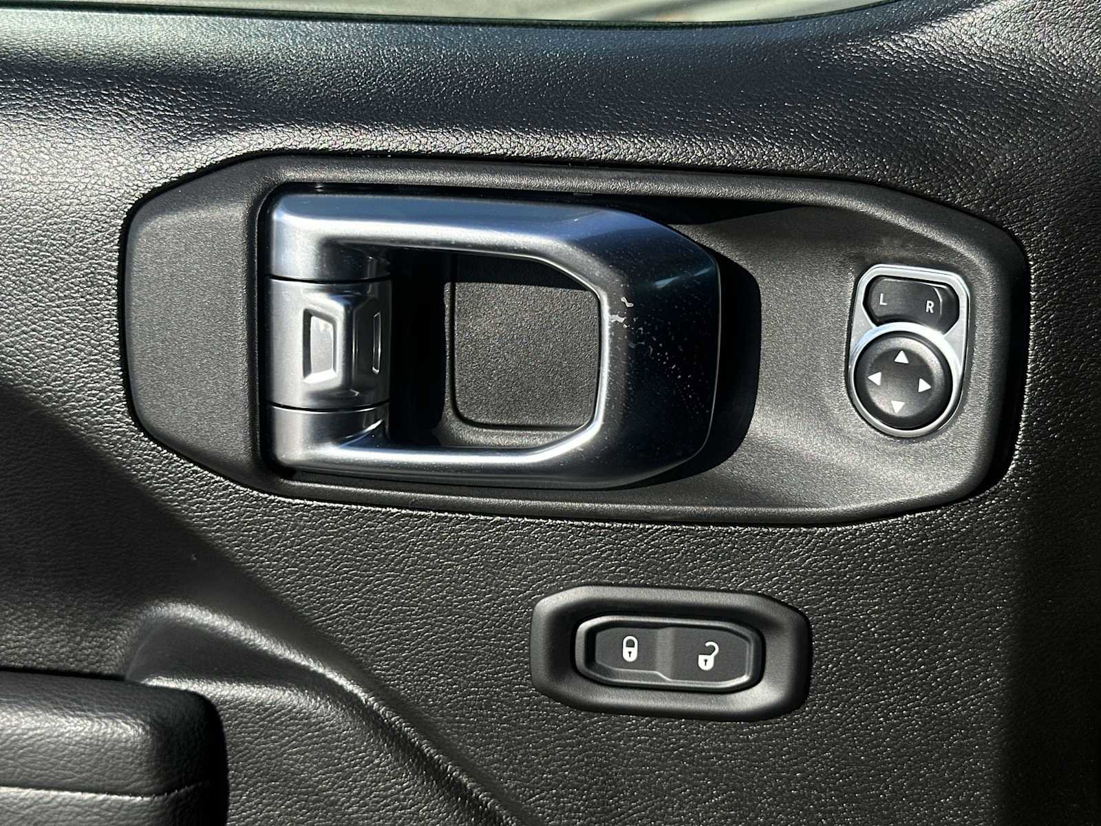 New 2026 Jeep Gladiator Mojave image 15