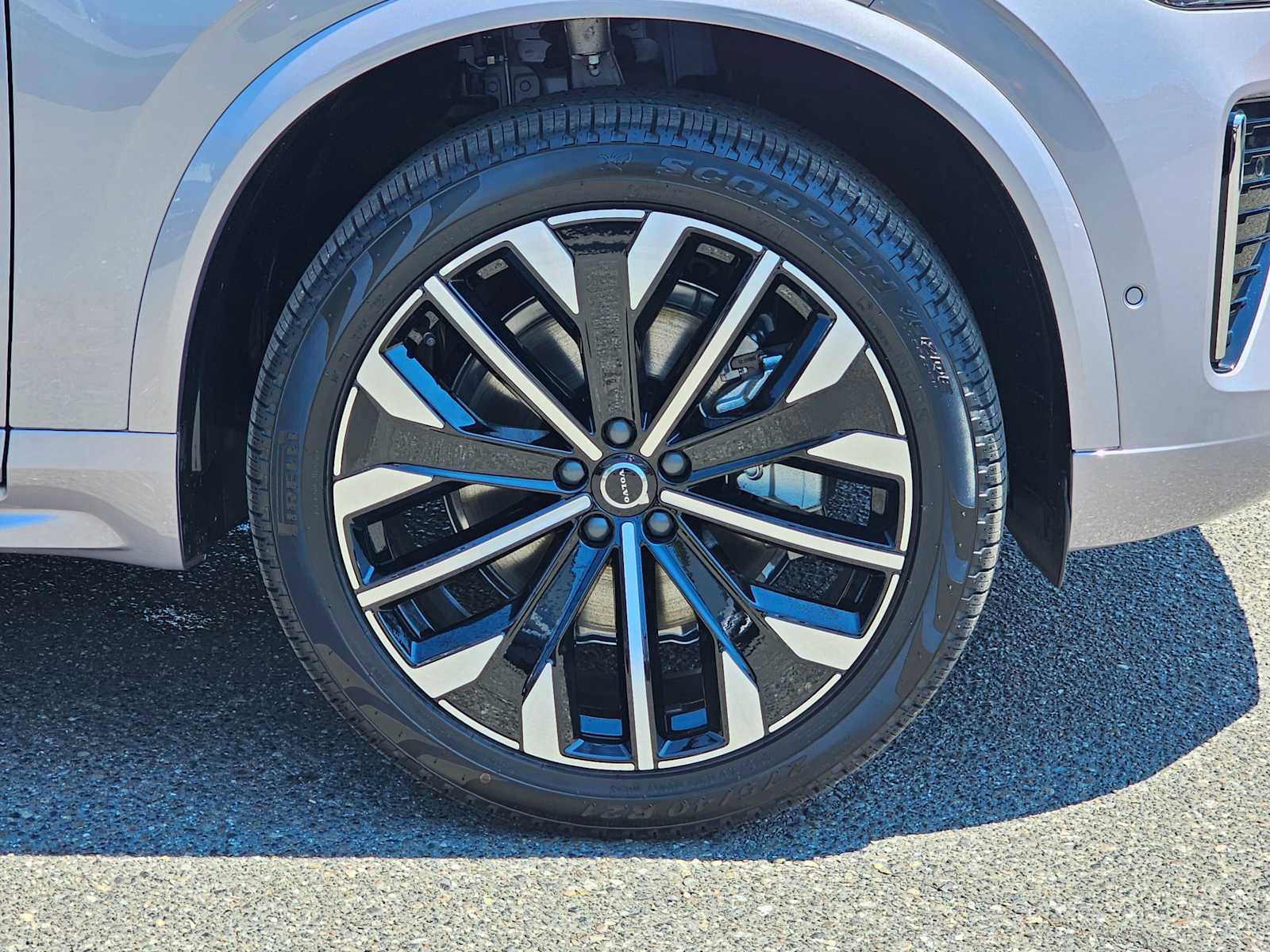 New 2026 Volvo XC90 B5 Plus image 9