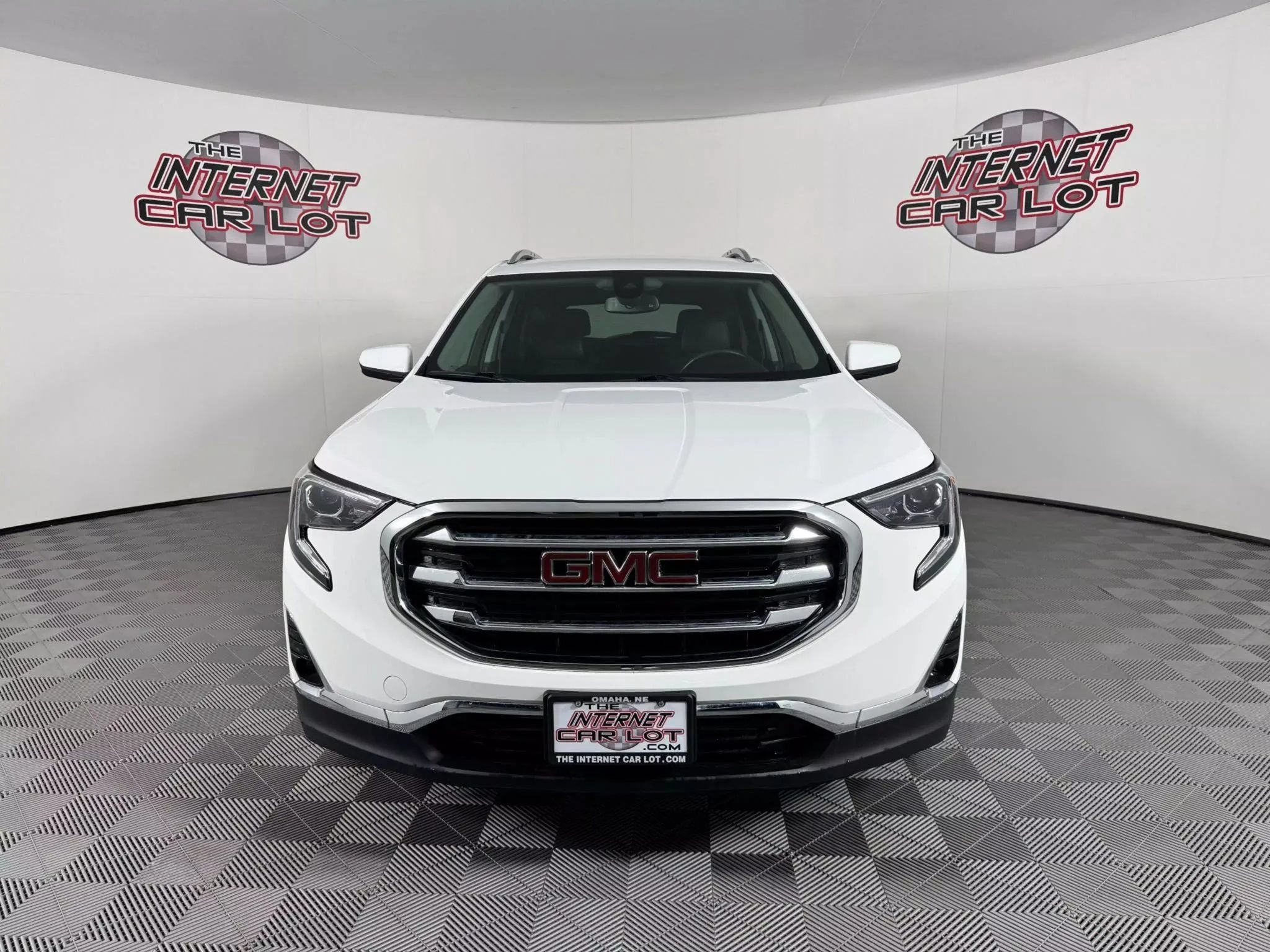 Used 2020 GMC Terrain SLT w/ Preferred Package AWD/4WD image 2