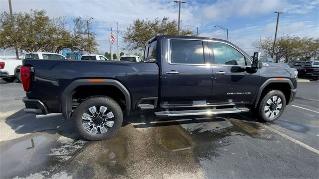 New 2025 GMC Sierra 2500 Denali image 2
