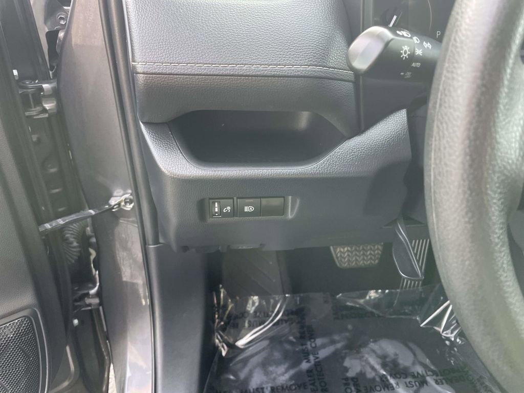 Used 2024 Toyota RAV4 XLE image 30