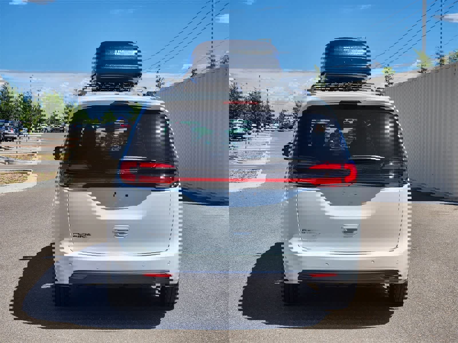 New 2025 Chrysler Pacifica Select w/ Fav Edition Package image 6